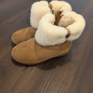 UGG Cozy Tan Kids Boots